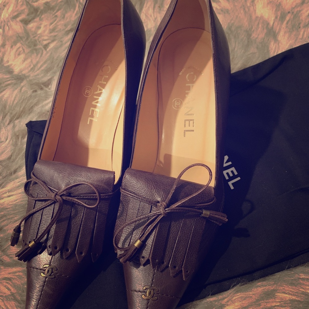 Authentic Brown Fringe Chanel Logo Pump